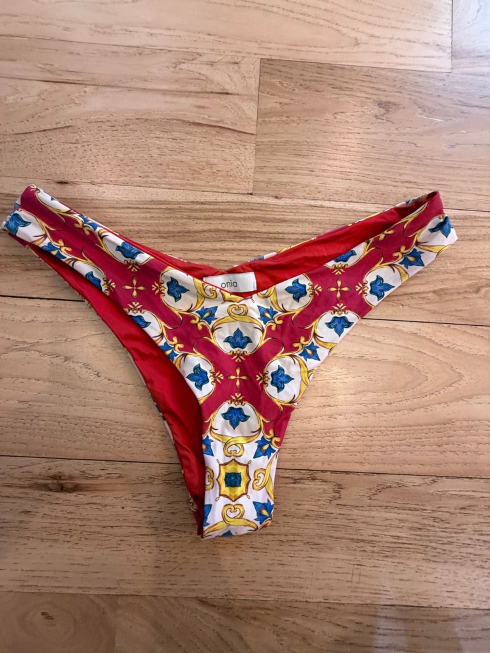 Onia bikini bottom size small: missing size tag
